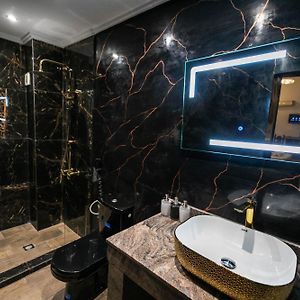 Luxury King Room